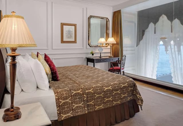 Ciragan Palace Kempinski-Valide Sultan Suite-1