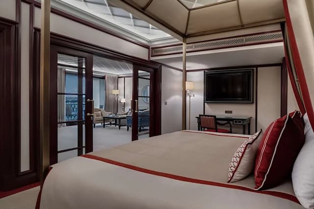 Ciragan Palace Kempinski-Bosphorus Executive Suite-1