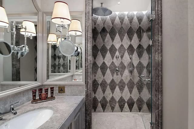 Ciragan Palace Kempinski-Bosphorus Executive Suite-5