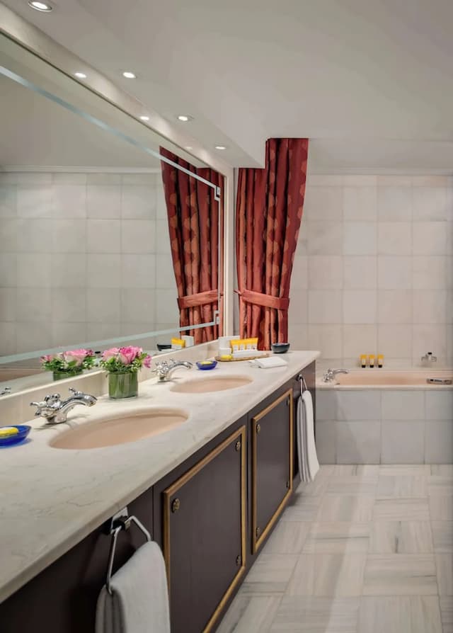 Ciragan Palace Kempinski-Palace Bosphorus Suite-5