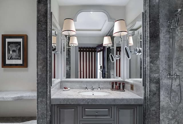 Ciragan Palace Kempinski-Deluxe Ciragan Bosphorus View King Room-7