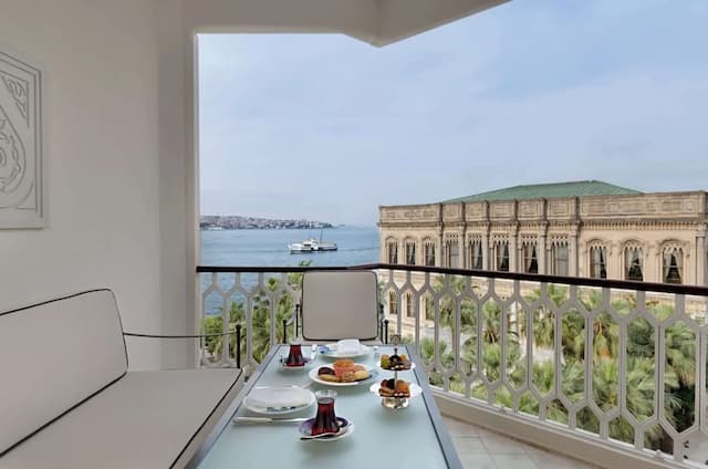 Ciragan Palace Kempinski-Ciragan Bosphorus View Twin Room-8