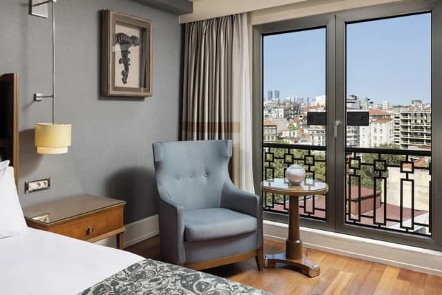 Titanic City Taksim-Family Room-3