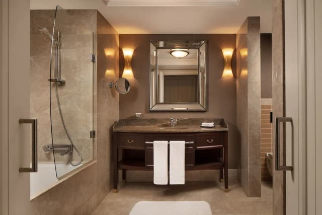 Istanbul Marriott Hotel Pendik-Room, 1 King Bed, Sea View-3