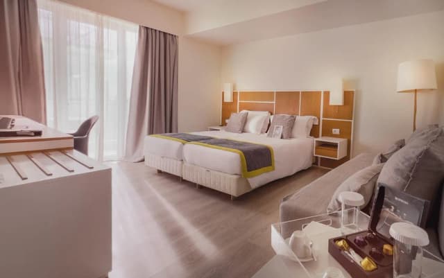 セント ジョージ リカベタス ライフスタイル ホテル-Eco Chic Double Room with Private Balcony-9