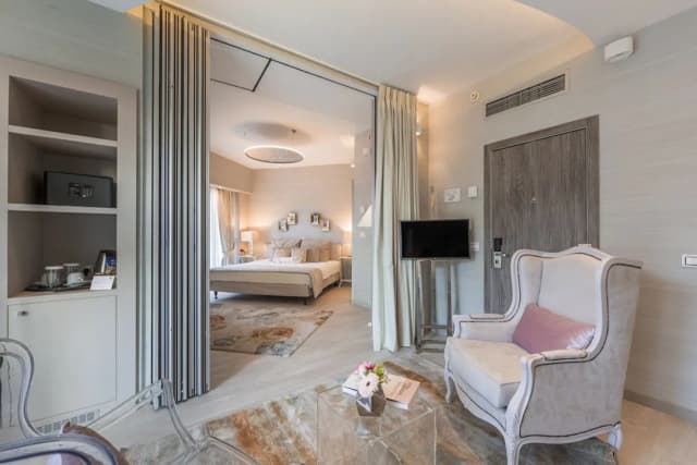 セント ジョージ リカベタス ライフスタイル ホテル-Deluxe Suite with Corner Balcony and Lycabettus Hill View-3