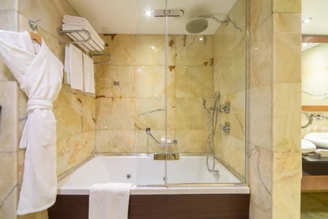 크라운 플라자 이스탄불 - 하르비예 바이 IHG-주니어 스위트, 킹사이즈침대 1개, 클럽 라운지 이용-7