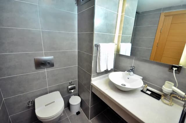 ホテル オサカ エアポート-スタンダード トリプルルーム-3