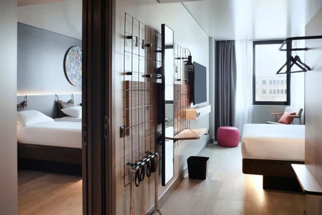 Moxy Athens City-客房, 1 张大床 (View)-5