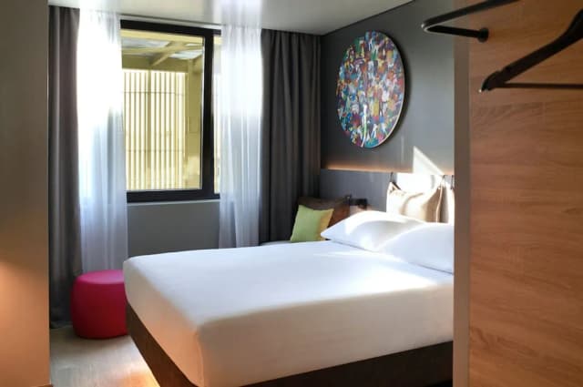 Moxy Athens City-客房, 1 张大床 (View)-1