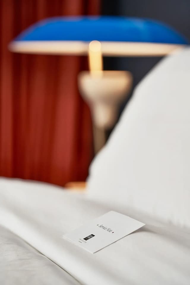 雅典沃思設計飯店-豪華客房-3