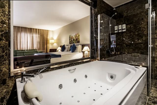 ロックス ホテル-King Suit-8