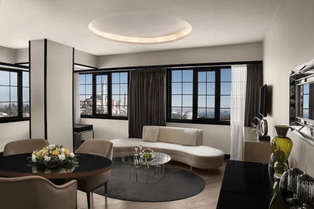 蘇拉聖索菲亞大教堂酒店-King Suite-1