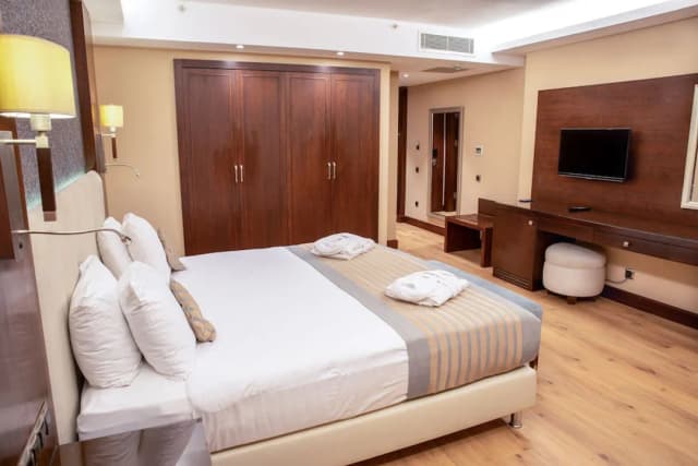 클라리온 호텔 & 스위츠-Superior King Room-2