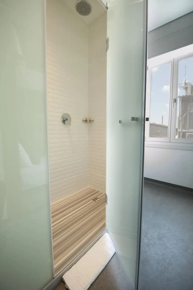 ワビ ホステルズ-Superior Twin Room with Private Bathroom-7