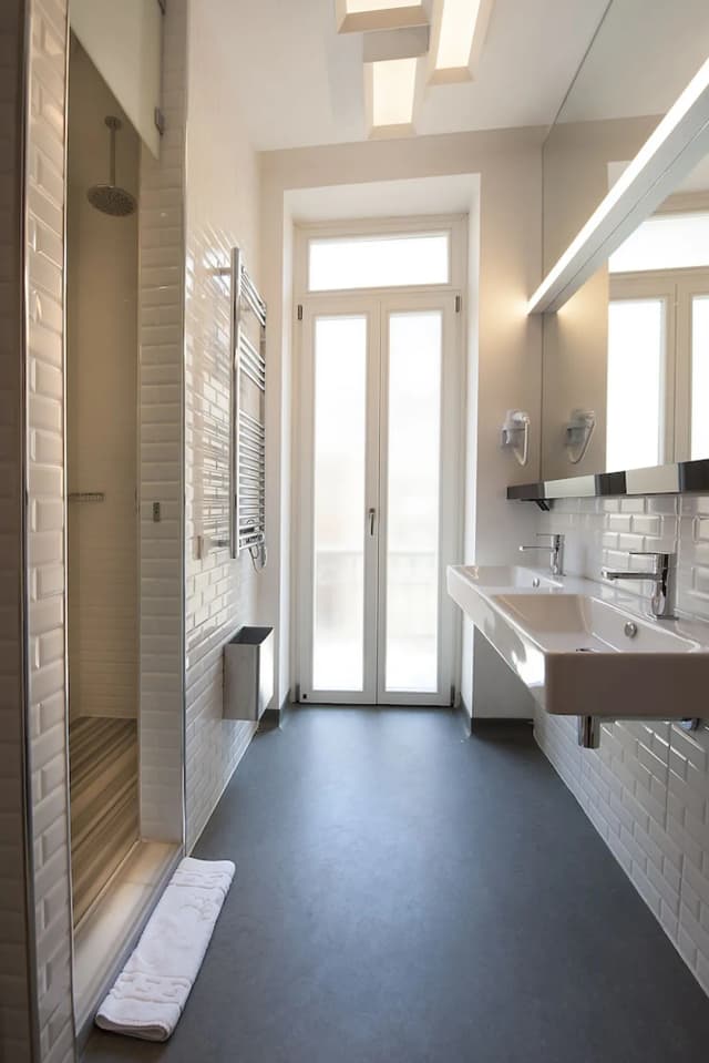 ワビ ホステルズ-Bed in 6-Bed Mixed Dormitory Room with Private Bathroom-8