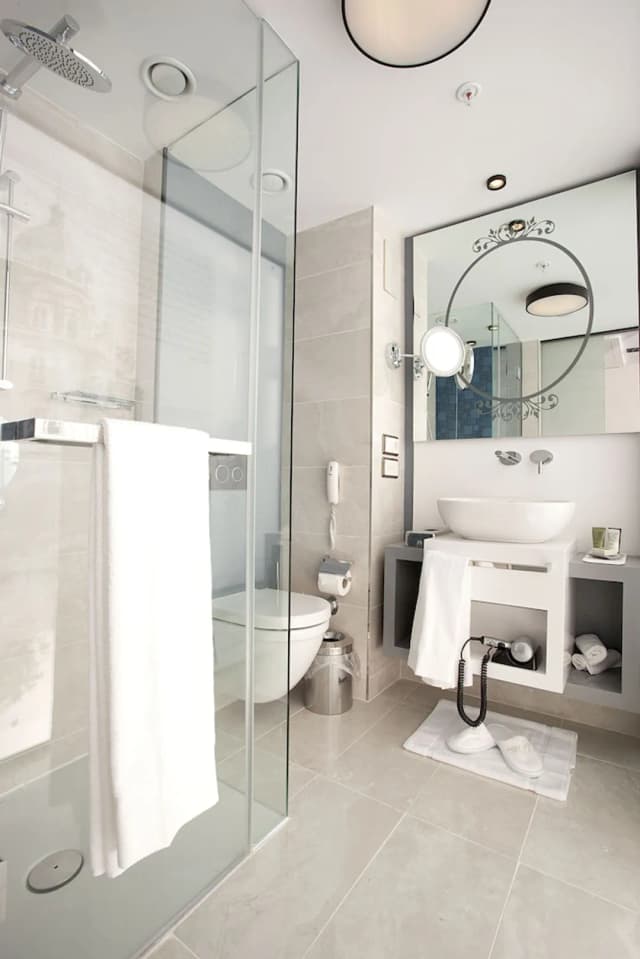 Hotel La Villa-Club Room, Multiple Beds-10