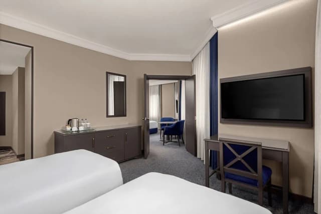 그랜드 세바히르 호텔 & 컨벤션 센터-패밀리 스위트-4