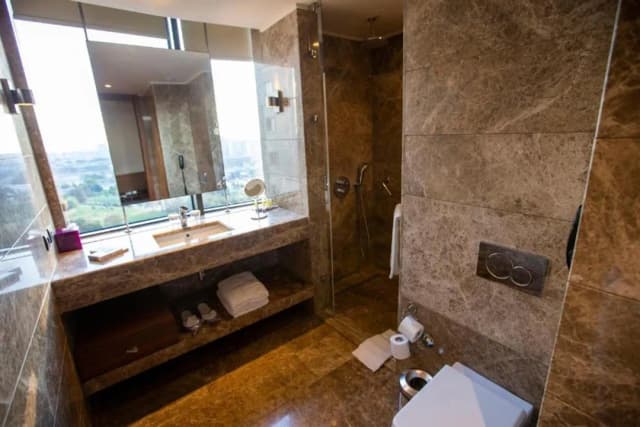 Uranus Istanbul Topkapı-Superior King Room with City View-5