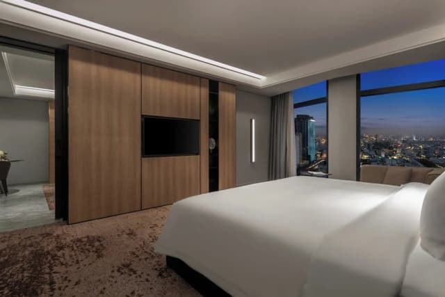 クラウン プラザ ダナン シティ センター by IHG-スイート 1 ベッドルーム クラブラウンジ利用可 リバービュー-5
