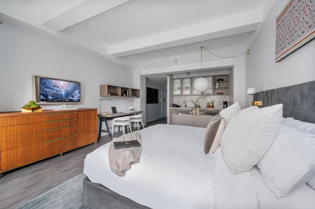 17John-Executive Suite, 1 King Bed with Sofa bed, Kitchen-18