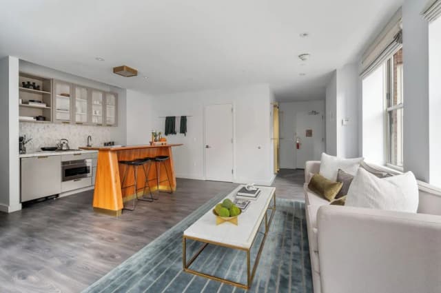 17John-Presidential Suite, 1 King Bed with Sofa bed, Kitchen-30