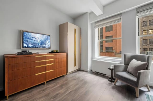 17John-Presidential Suite, 1 King Bed with Sofa bed, Kitchen-4