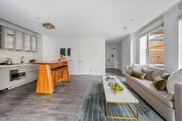 17John-Presidential Suite, 1 King Bed with Sofa bed, Kitchen-31