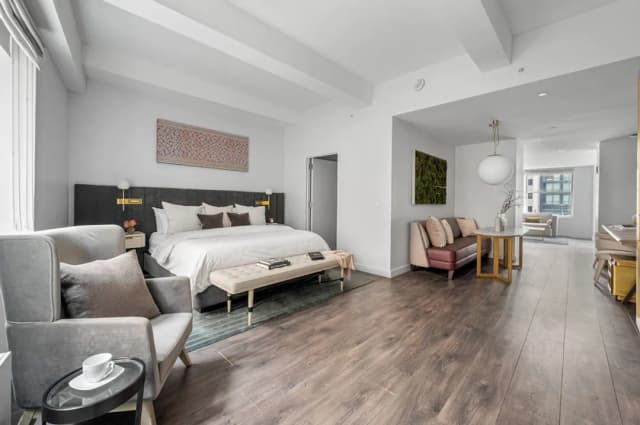 17John-Presidential Suite, 1 King Bed with Sofa bed, Kitchen-11