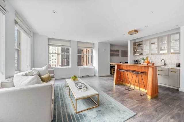 17John-Presidential Suite, 1 King Bed with Sofa bed, Kitchen-1