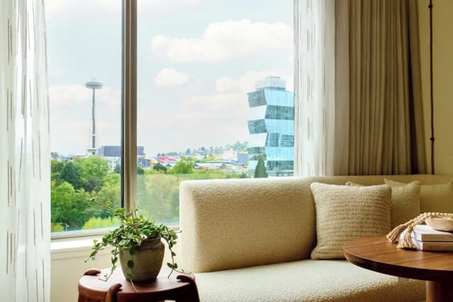 1 Hotel Seattle-Space Needle, 1 Bedroom Suite with Sofa Bed-4