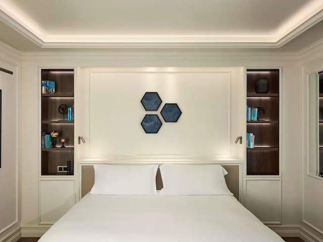 Sofitel Barcelona Skipper-Premium Room, 1 King Bed, Ocean View-4