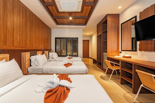 Malabar  Pool Villa Phuket-Deluxe triple room with private pool-3