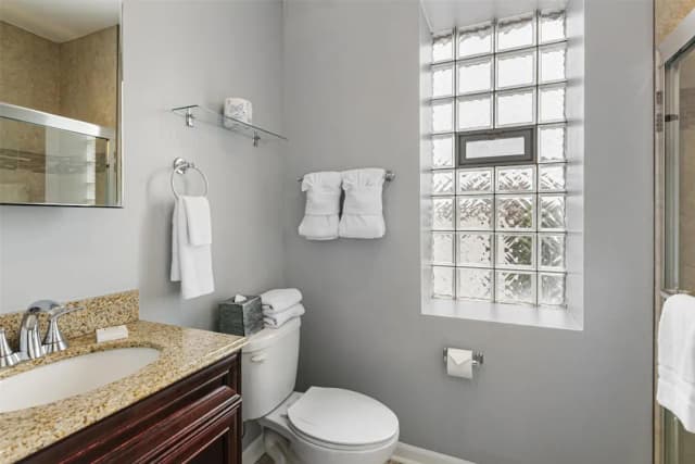 호텔 시카고 웨스트 루프, 슈어스테이 컬렉션 바이 베스트 웨스턴-스탠다드룸, 킹사이즈침대 1개, 금연, 냉장고 및 전자레인지-5