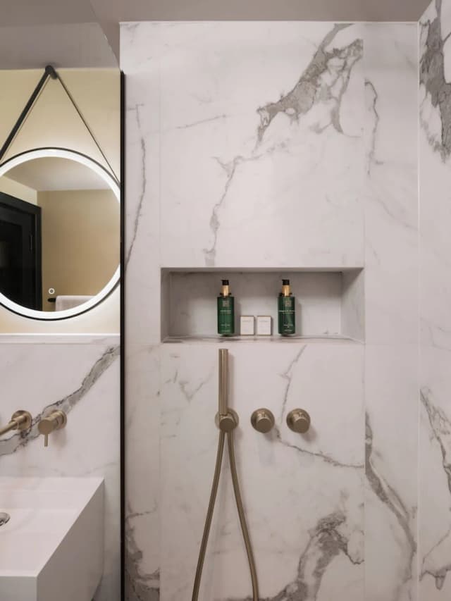 Central Park Hotel-Triple Room *Newly Refurbished-5