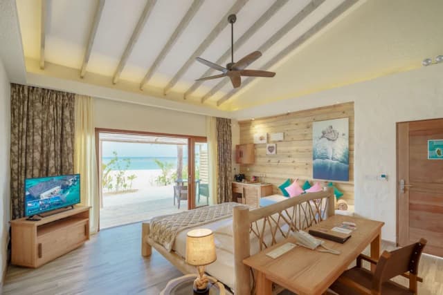 馬爾地夫你和我飯店-Beach Suite with Pool with Floating Breakfast-2