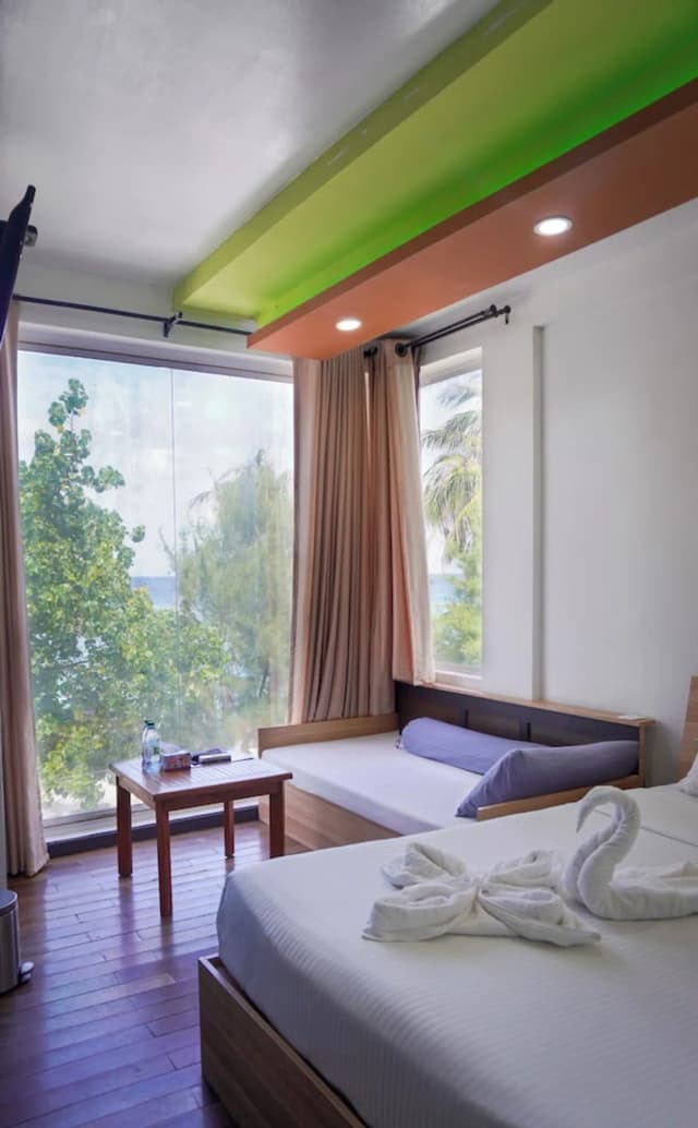 Ripple Beach Inn-Sea View Deluxe Room-5