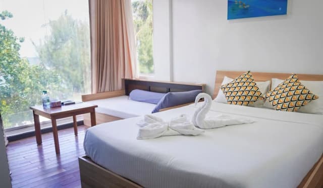 Ripple Beach Inn-Sea View Deluxe Room-4