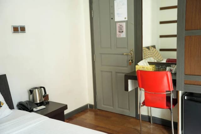 Ripple Beach Inn-Deluxe Room with Balcony-16