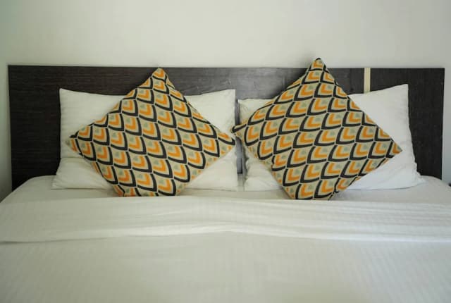 Ripple Beach Inn-Deluxe Room with Balcony-14