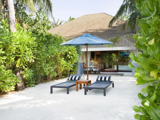 사이 라군 몰디브, 쿠리오 컬렉션 바이 힐튼-King Beach Villa-10