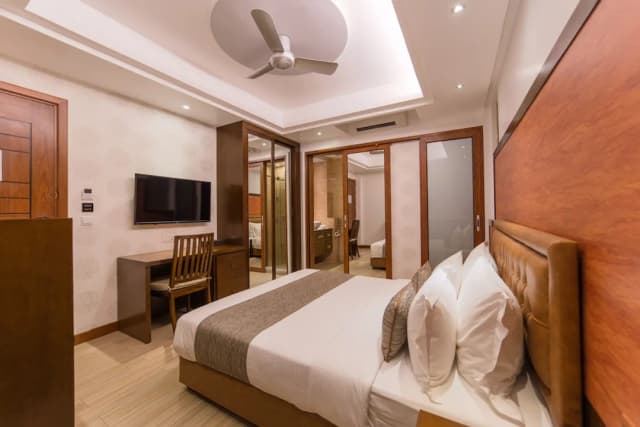 사만 호스트-Super Deluxe Room with Balcony & Free Return Airport Transfer-4