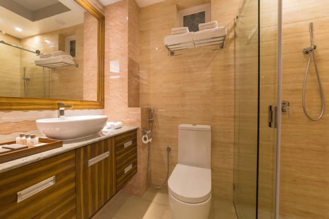 사만 호스트-Super Deluxe Room with Balcony & Free Return Airport Transfer-6