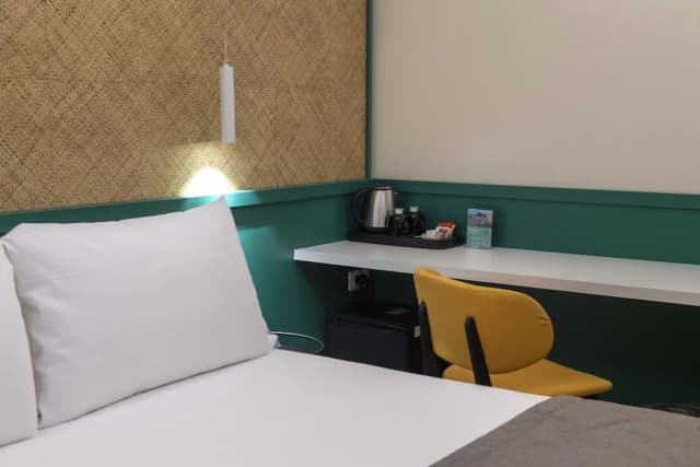 스마트 호텔 나폴리-룸, 더블침대 1개, 분사식 욕조-10