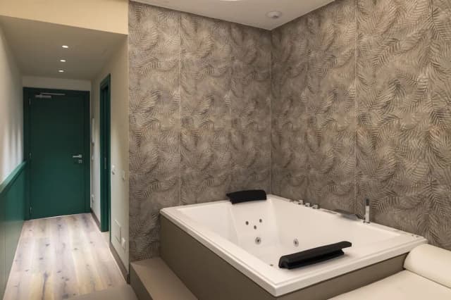 스마트 호텔 나폴리-룸, 더블침대 1개, 분사식 욕조-9