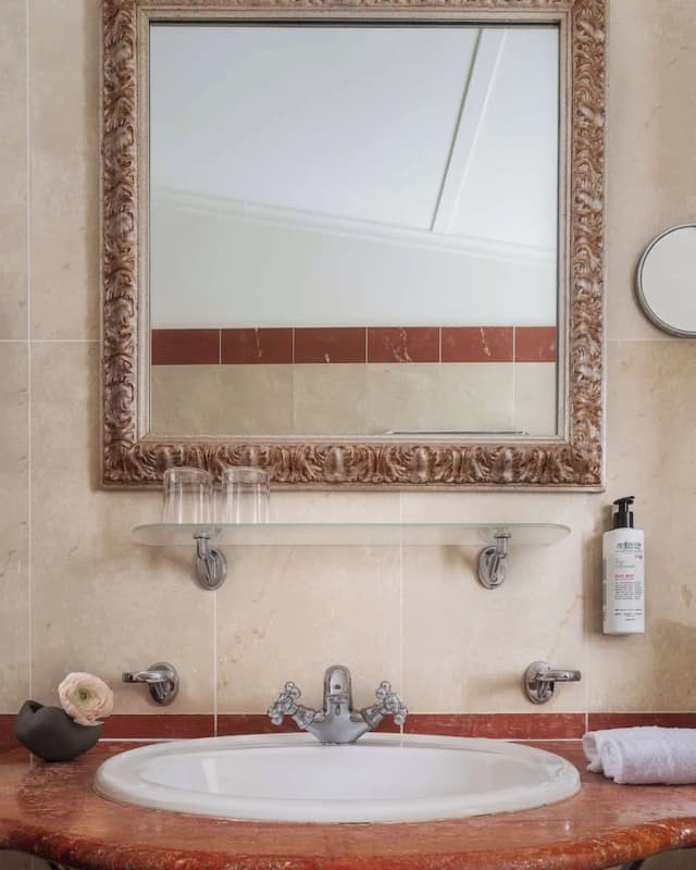 WorldHotel Casati 18-Classic Room, 1 Queen Bed-5