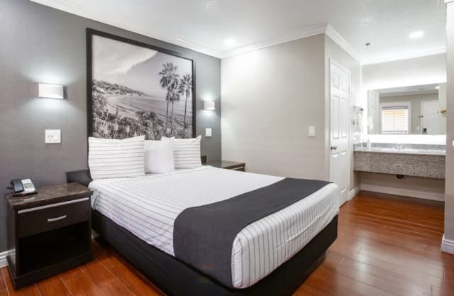英格爾伍德洛杉磯國際機場溫德姆速 8 飯店-One Queen Bed-8