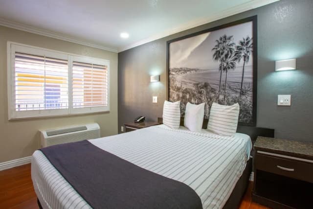 英格爾伍德洛杉磯國際機場溫德姆速 8 飯店-One Queen Bed-3