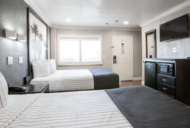 英格爾伍德洛杉磯國際機場溫德姆速 8 飯店-Two Queen Beds-2