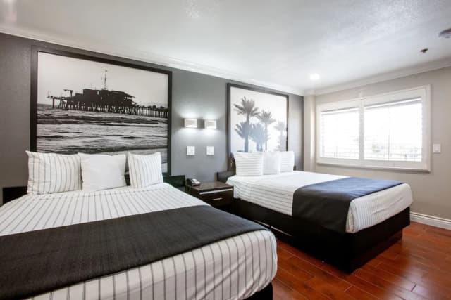 英格爾伍德洛杉磯國際機場溫德姆速 8 飯店-Two Queen Beds-1